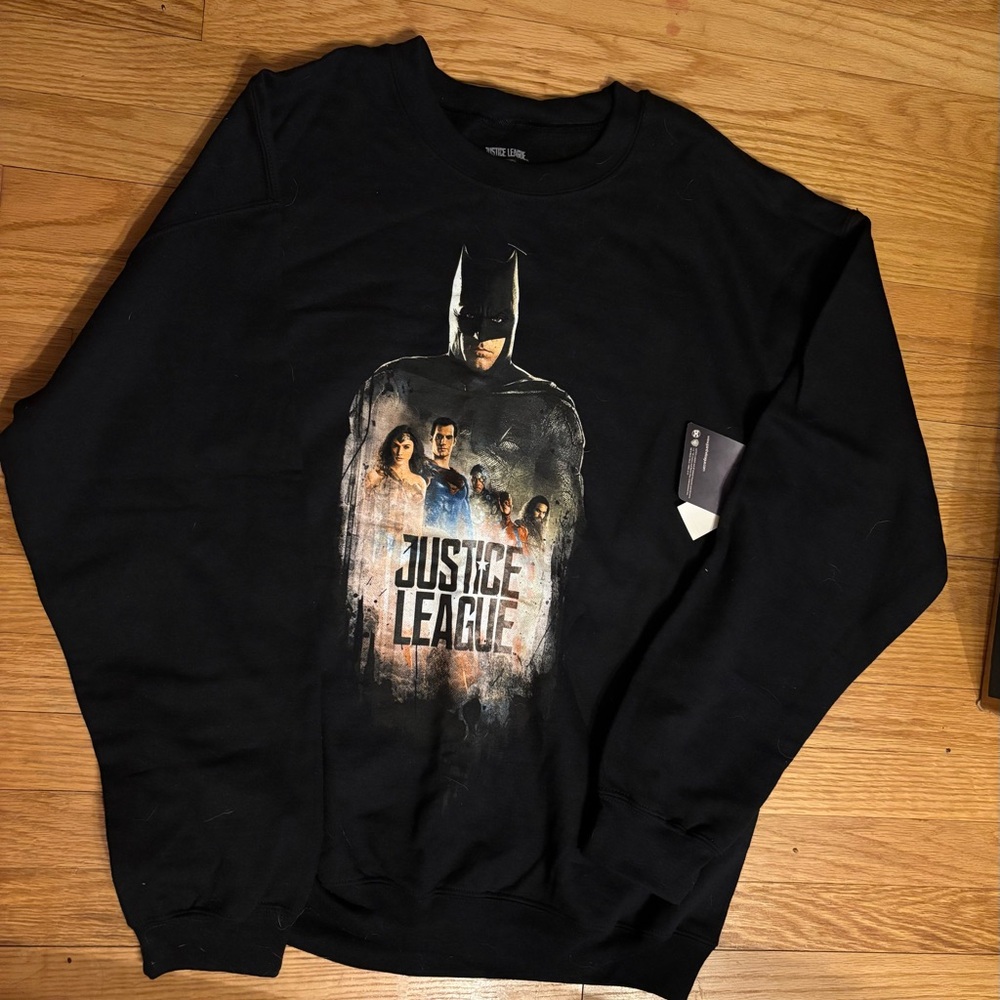NWT Justice League Black Crewneck Sweater - Size Large